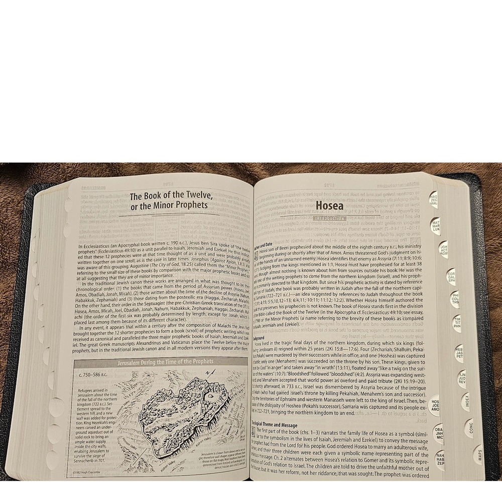 Zondervan NIV Study Bible Navy Blue Bonded Leather Thumb Indexed Large Print EUC - Picture 9 of 10